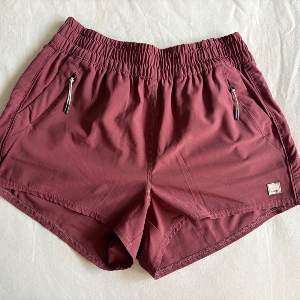 Vuori Dash Shorts Rust S